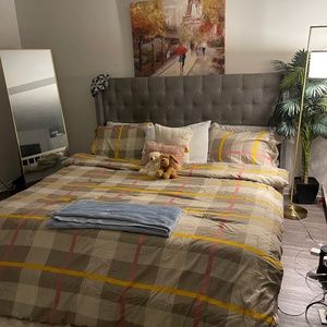 Bed and mattress